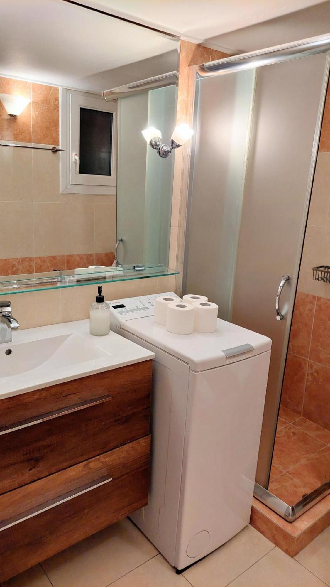 Lovely Apartment In Athens Center Ngoại thất bức ảnh